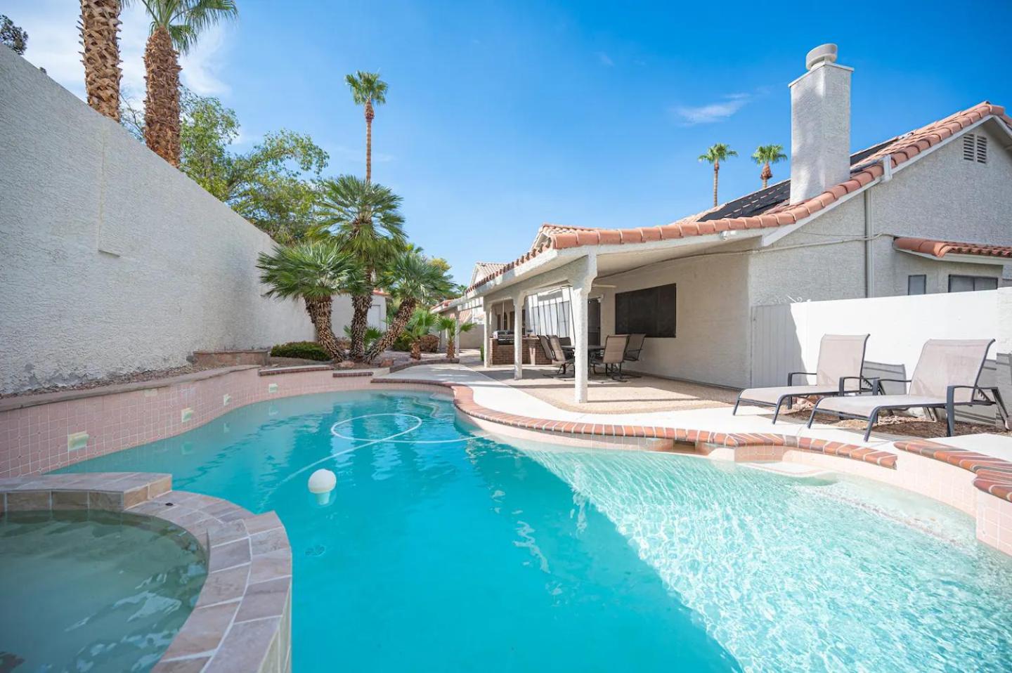 Сasa de vacaciones Delightful 4 Bedroom House With Pool! Las Vegas